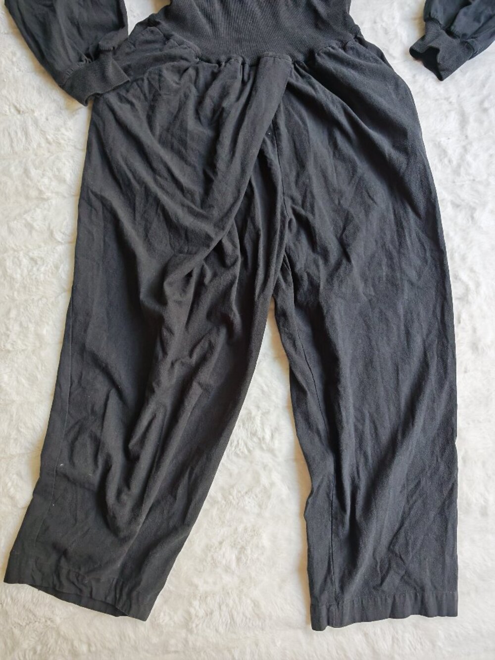 Free People Sonika Jumpsuit Black Balloon Sleeve Smocked Waist Size L - Picture 3 of 13